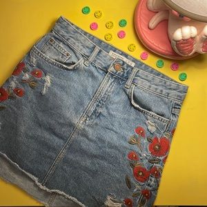 Zara Basic Denim Skirt with Flower Embroidery 🌹